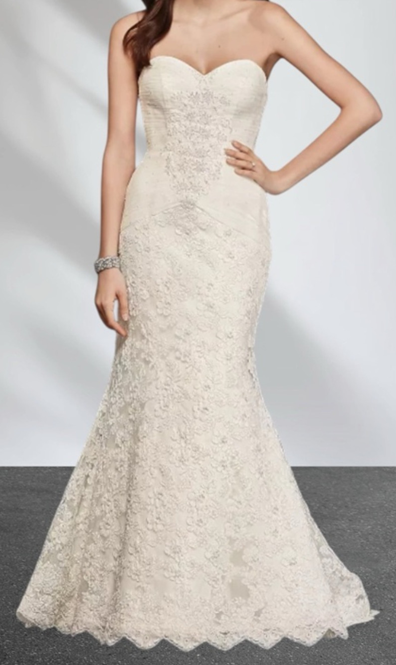 Oleg Cassini Ivory Lace Trumpet Wedding Dress STYLE # CRL277 Size 6